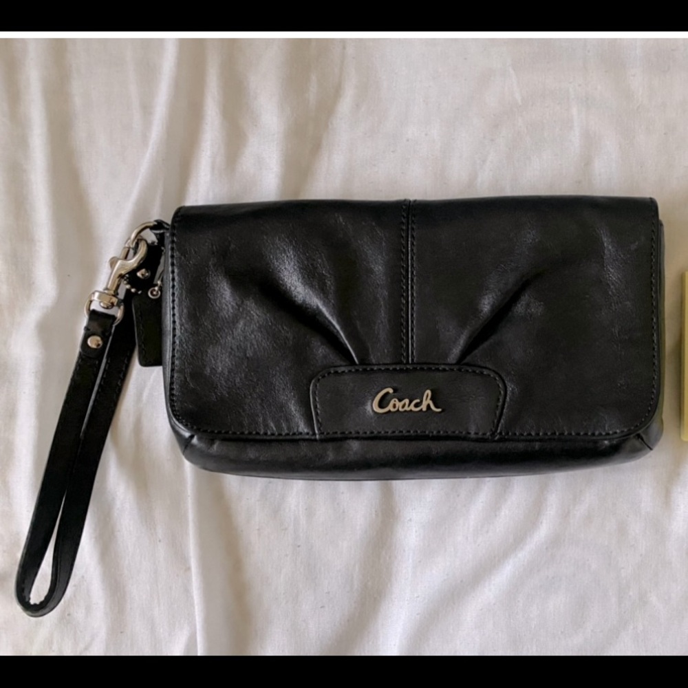 Authentic Coach Convertible Wristlet / Clutch / minibag